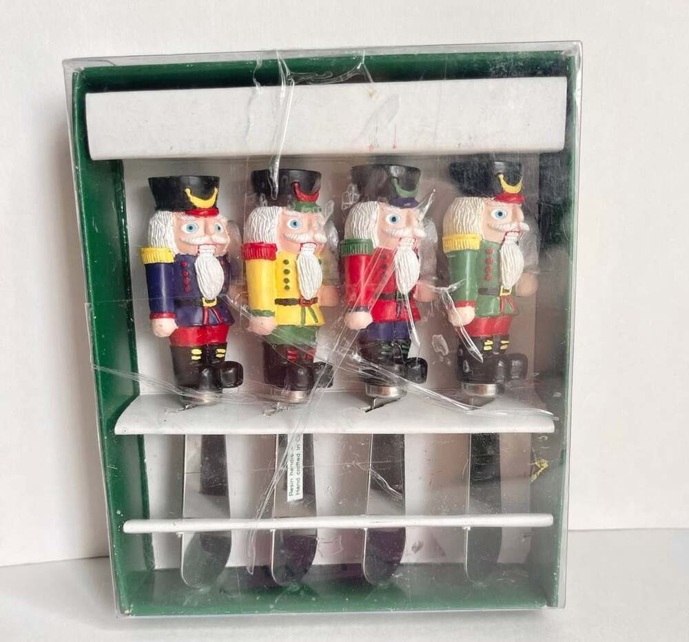 Boston Warehouse Nutcracker Spreaders Set Of Four Stainless Steel Knives